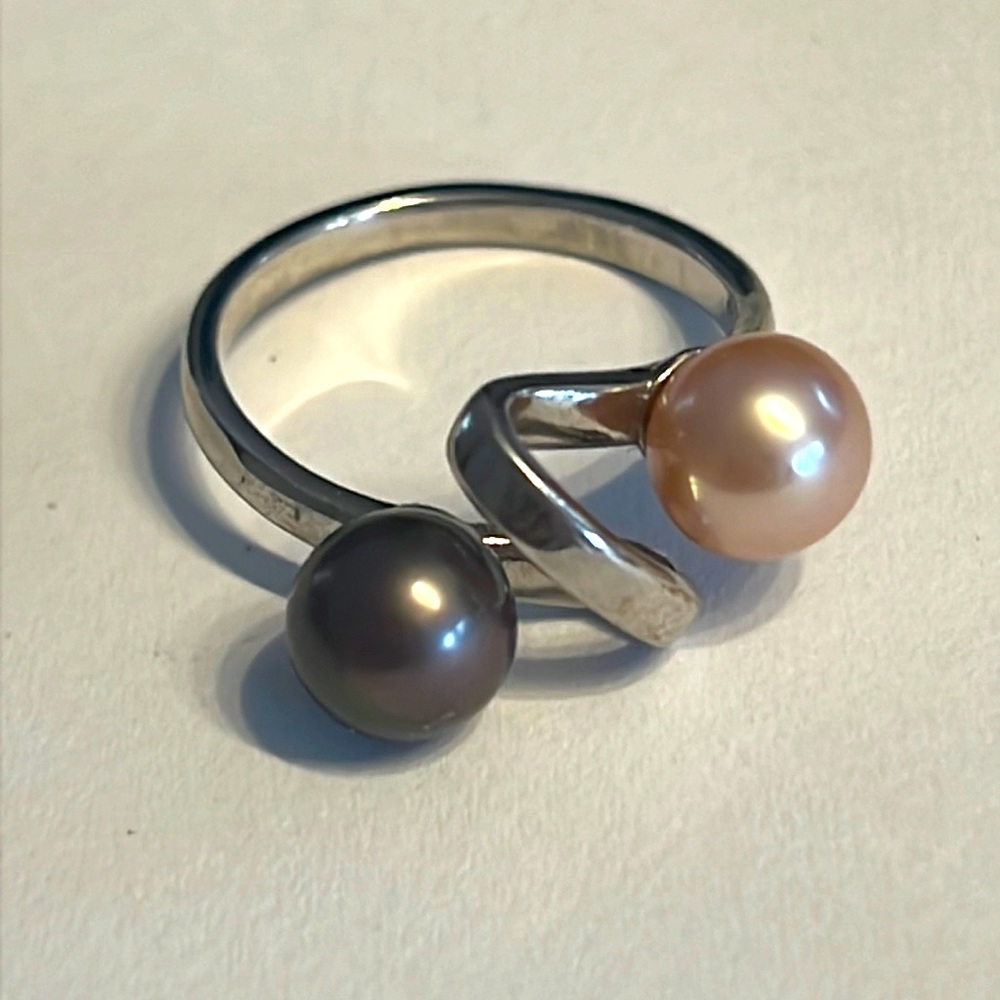 Vantel Pearls “Lulu” Ring size 6
